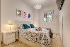 Apartamento en Torremolinos - Apartamento de 2 dormitorios en primera línea de playa en Los Corales Carihuela, a 25 metros de la playa.