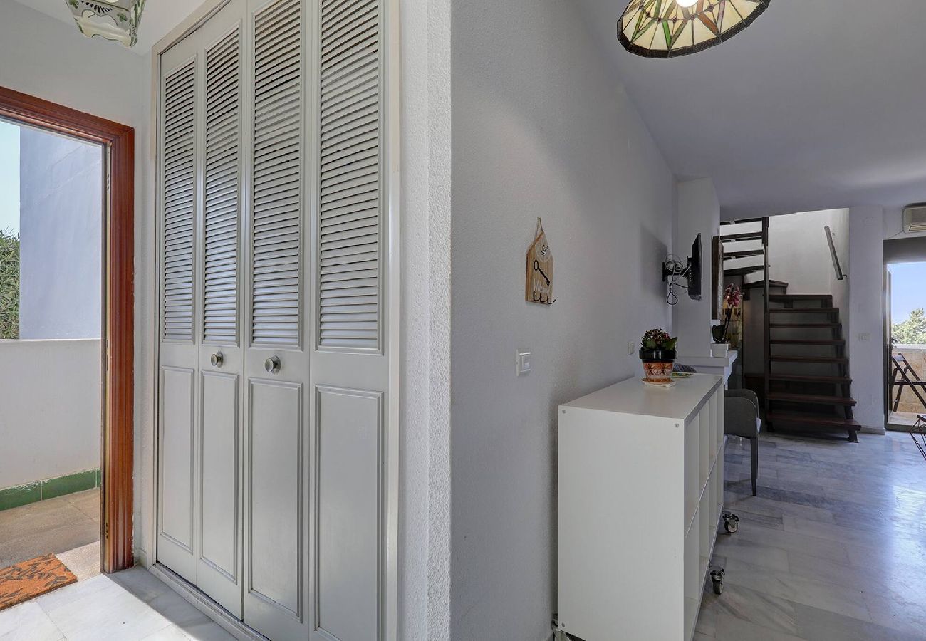 Apartamento en Benalmádena - Stunning Sea Views Beachfront Apt, Large Terrace & BBQ