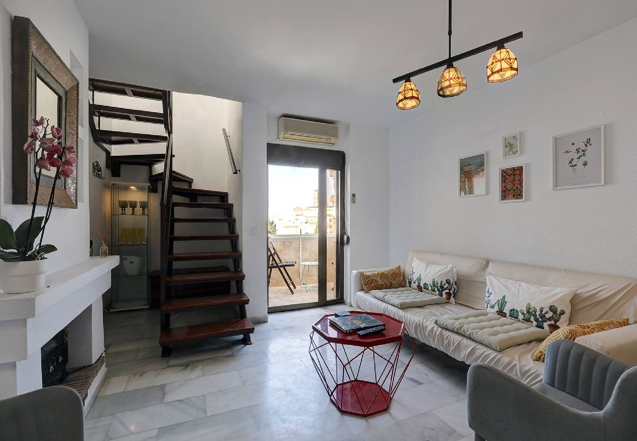 Apartamento en Benalmádena - Stunning Sea Views Beachfront Apt, Large Terrace & BBQ