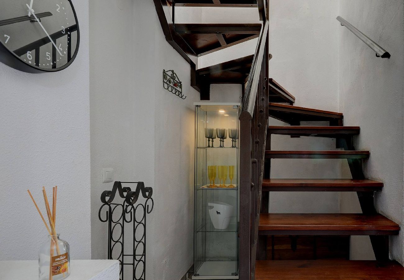 Apartamento en Benalmádena - Stunning Sea Views Beachfront Apt, Large Terrace & BBQ