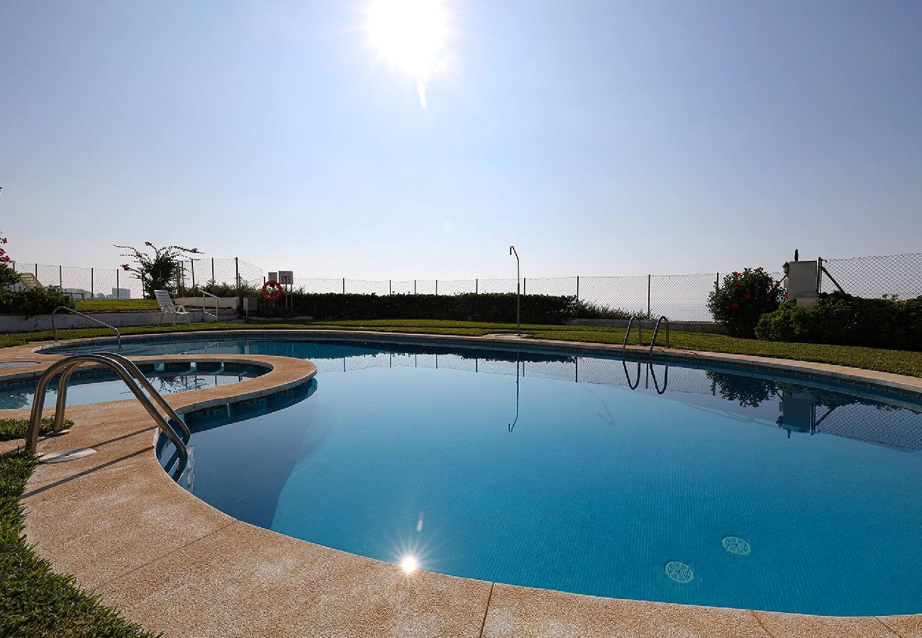 Apartamento en Benalmádena - Stunning Sea Views Beachfront Apt, Large Terrace & BBQ