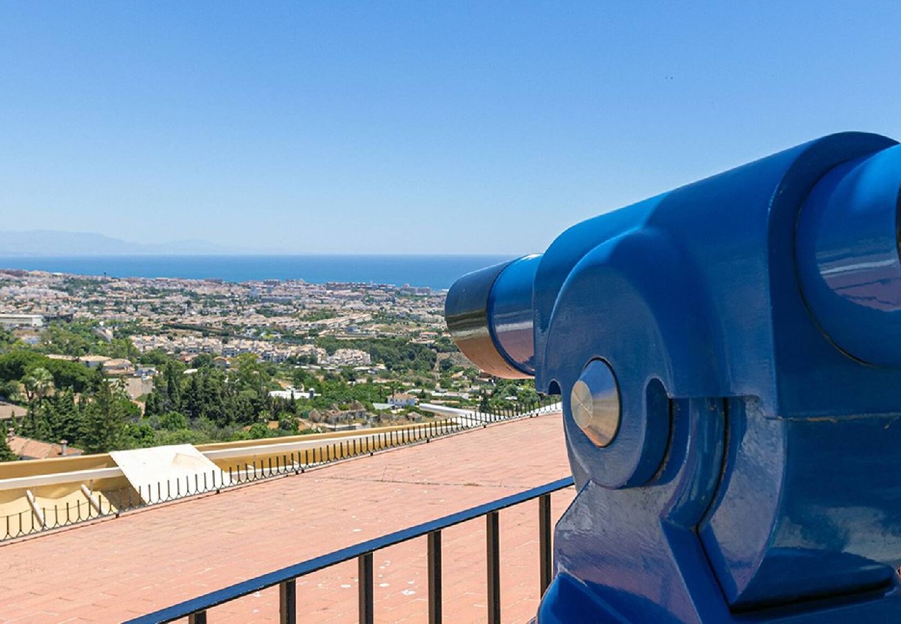 Casa adosada en Benalmádena - Traditional 2 Bed Pueblo Townhouse With Terrace 