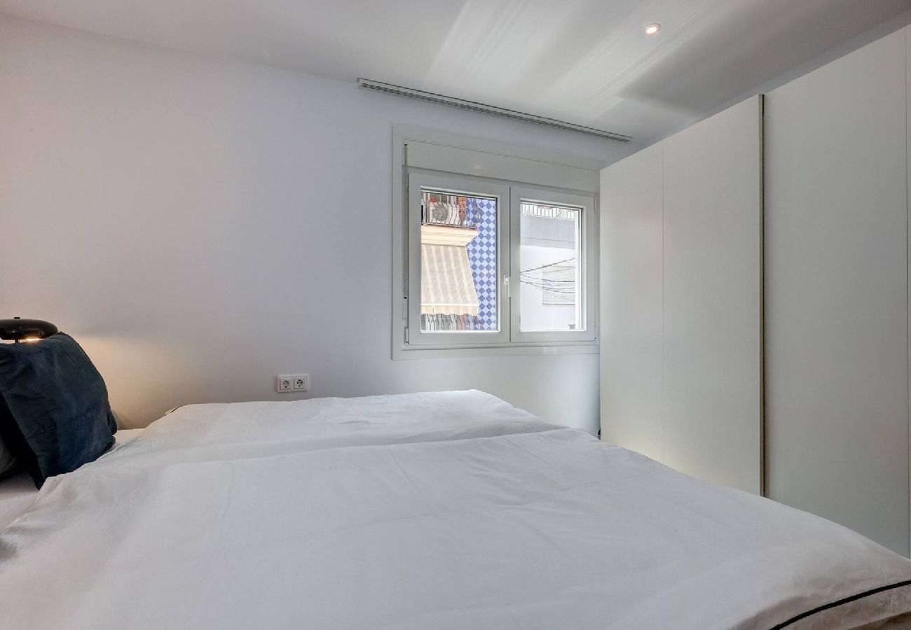 Apartamento en Fuengirola - Stylish & Modern Fuengirola Apt, Near Beach 