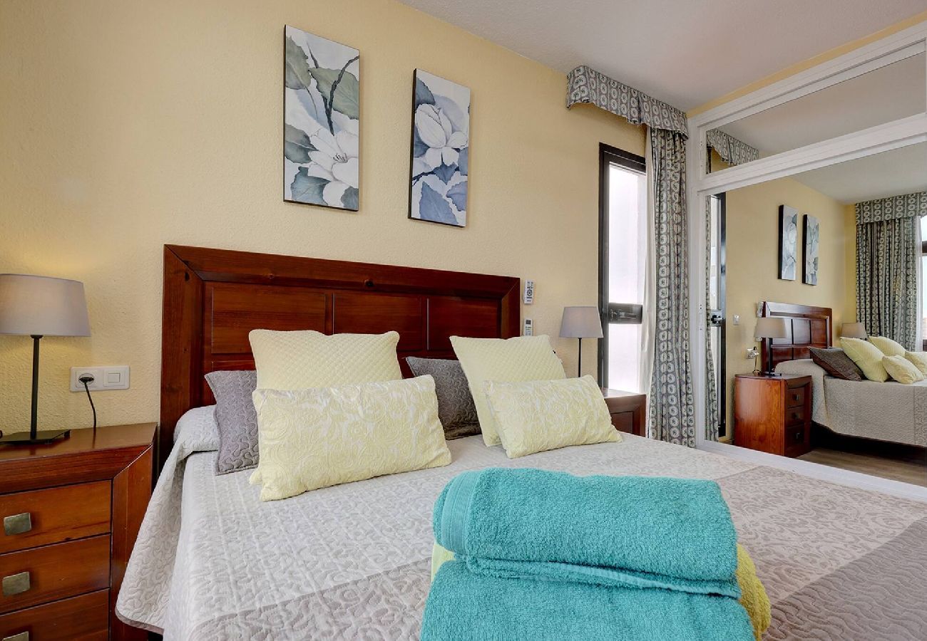 Apartamento en Benalmádena - Pueblo Evita Club, Private 2 Bed Apt Near Beach 