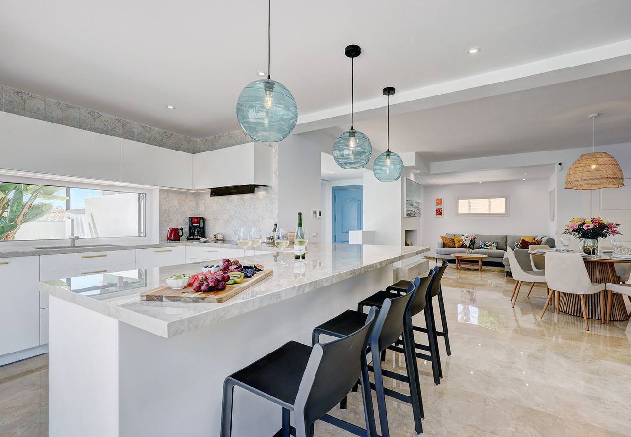Villa en Mijas Costa - Luxury La Cala Villa, Private Pool and Sea Views 