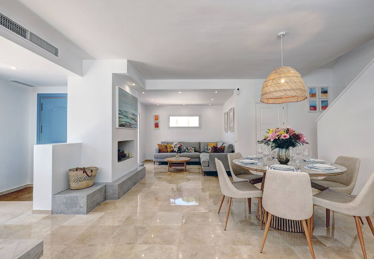 Villa en Mijas Costa - Luxury La Cala Villa, Private Pool and Sea Views 