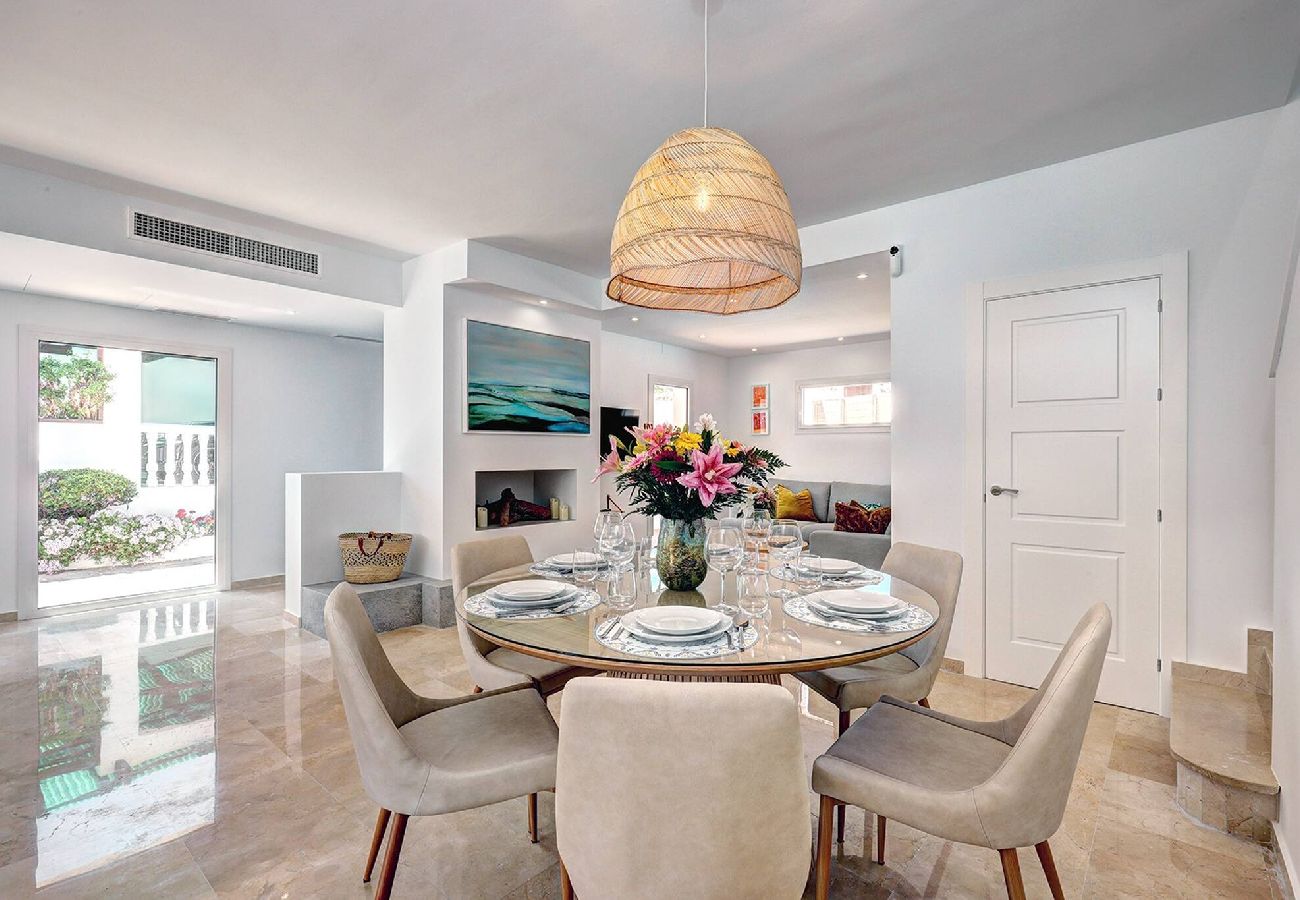 Villa en Mijas Costa - Luxury La Cala Villa, Private Pool and Sea Views 