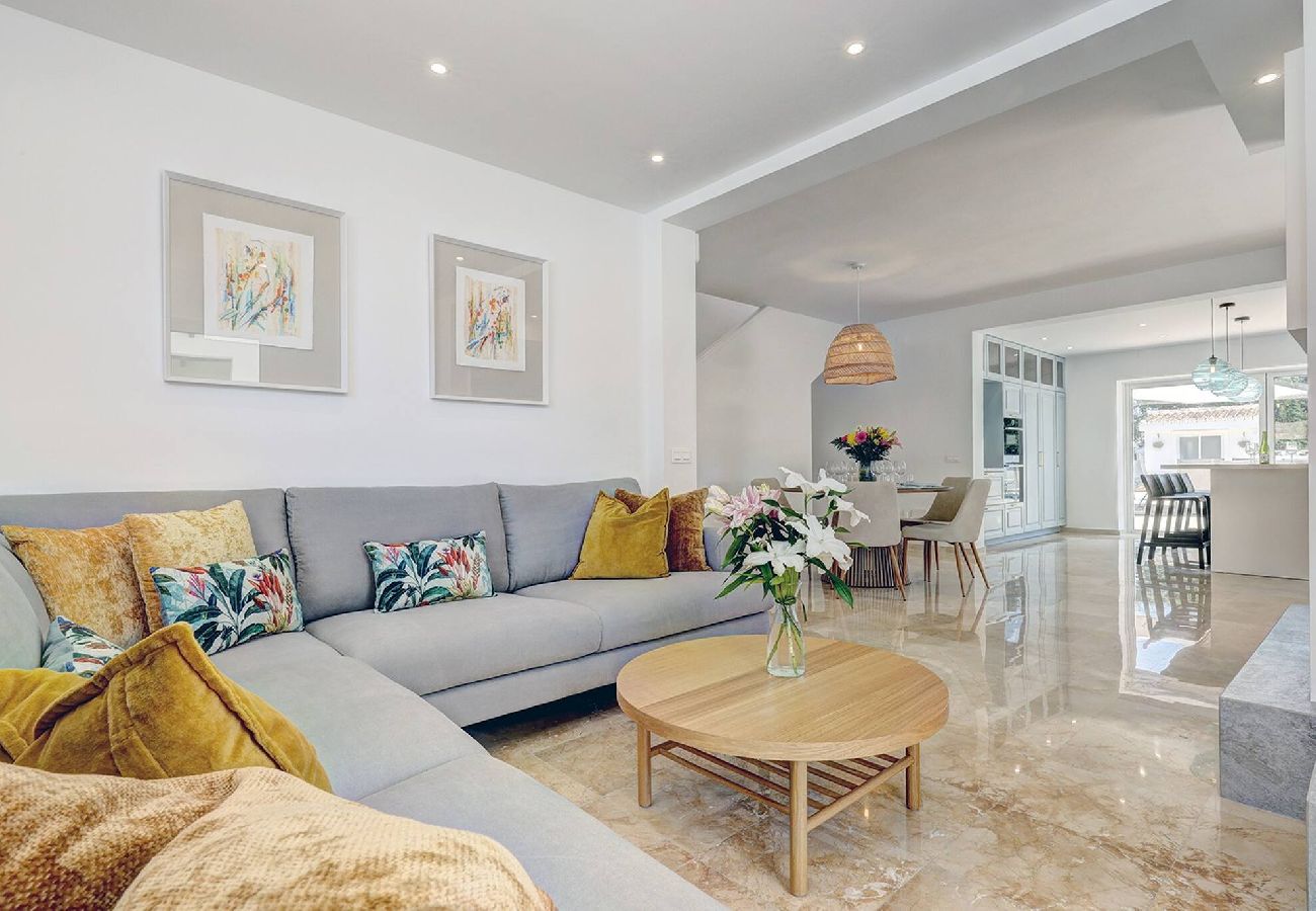 Villa en Mijas Costa - Luxury La Cala Villa, Private Pool and Sea Views 