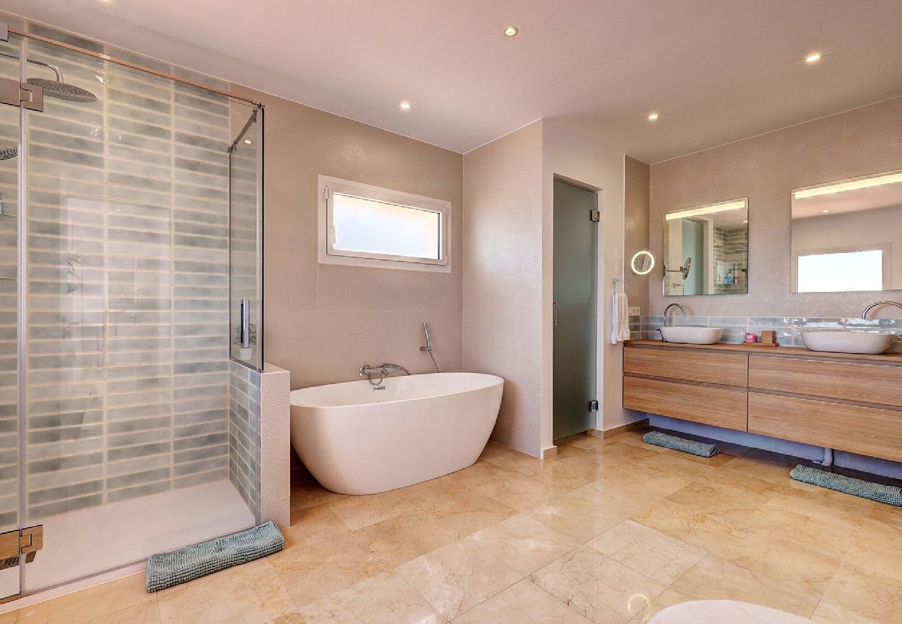 Villa en Mijas Costa - Luxury La Cala Villa, Private Pool and Sea Views 
