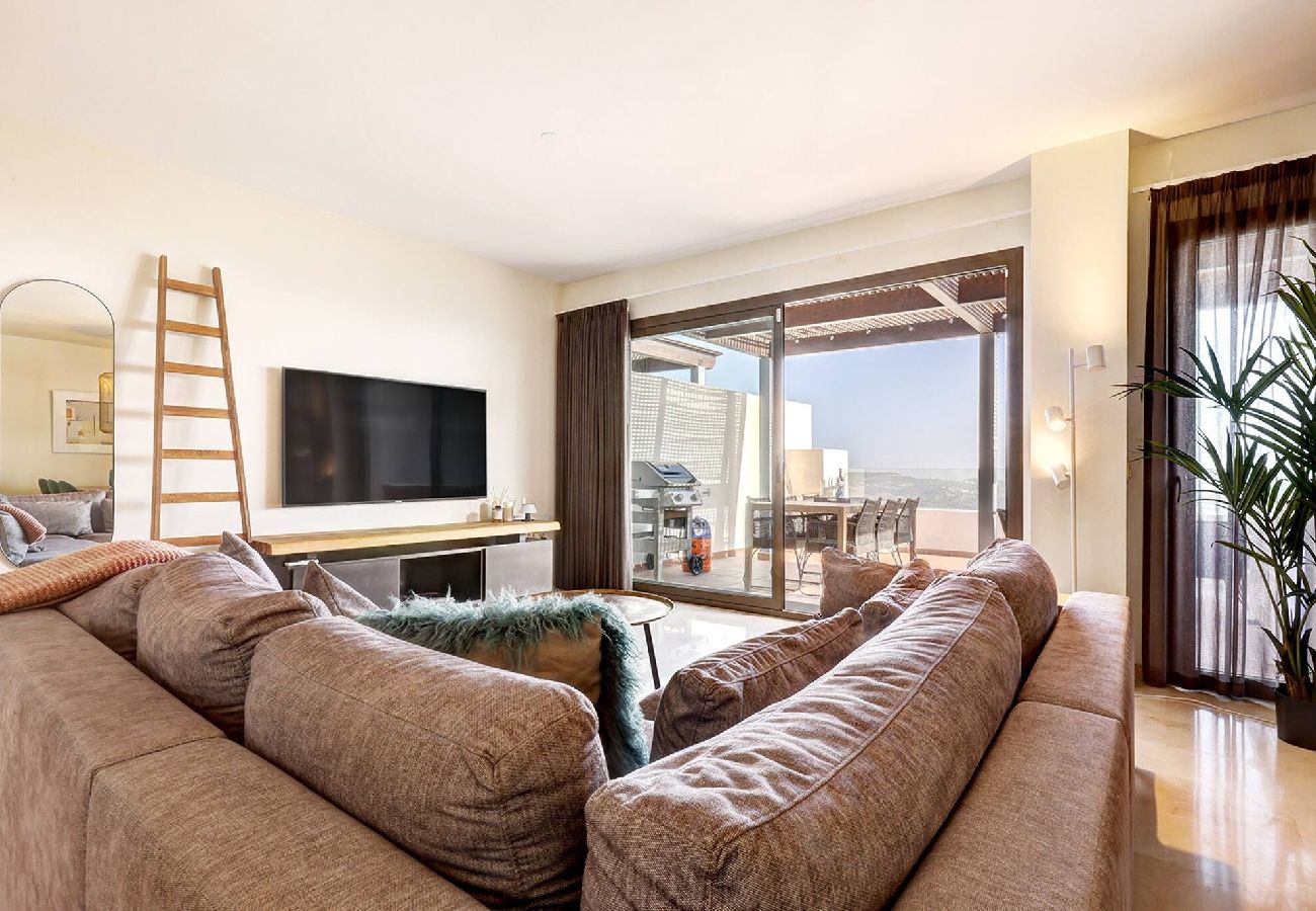 Apartamento en La Cala de Mijas - La Cala Hills Club Ático dúplex de 2 dormitorios, vistas al mar y bañera de hidromasaje