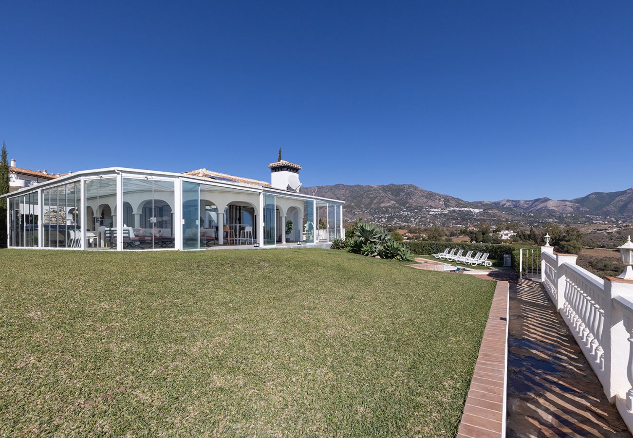 Villa en Mijas - Lujosa villa de 4 dormitorios, piscina privada