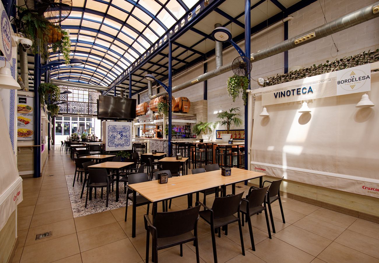 Apartamento en Fuengirola - Nuevo y relajado refugio de 2 dormitorios en la playa de Fuengirola