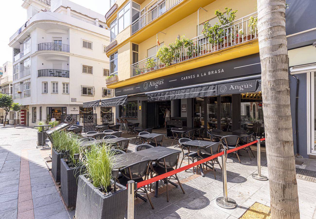 Apartamento en Fuengirola - Nuevo y relajado refugio de 2 dormitorios en la playa de Fuengirola