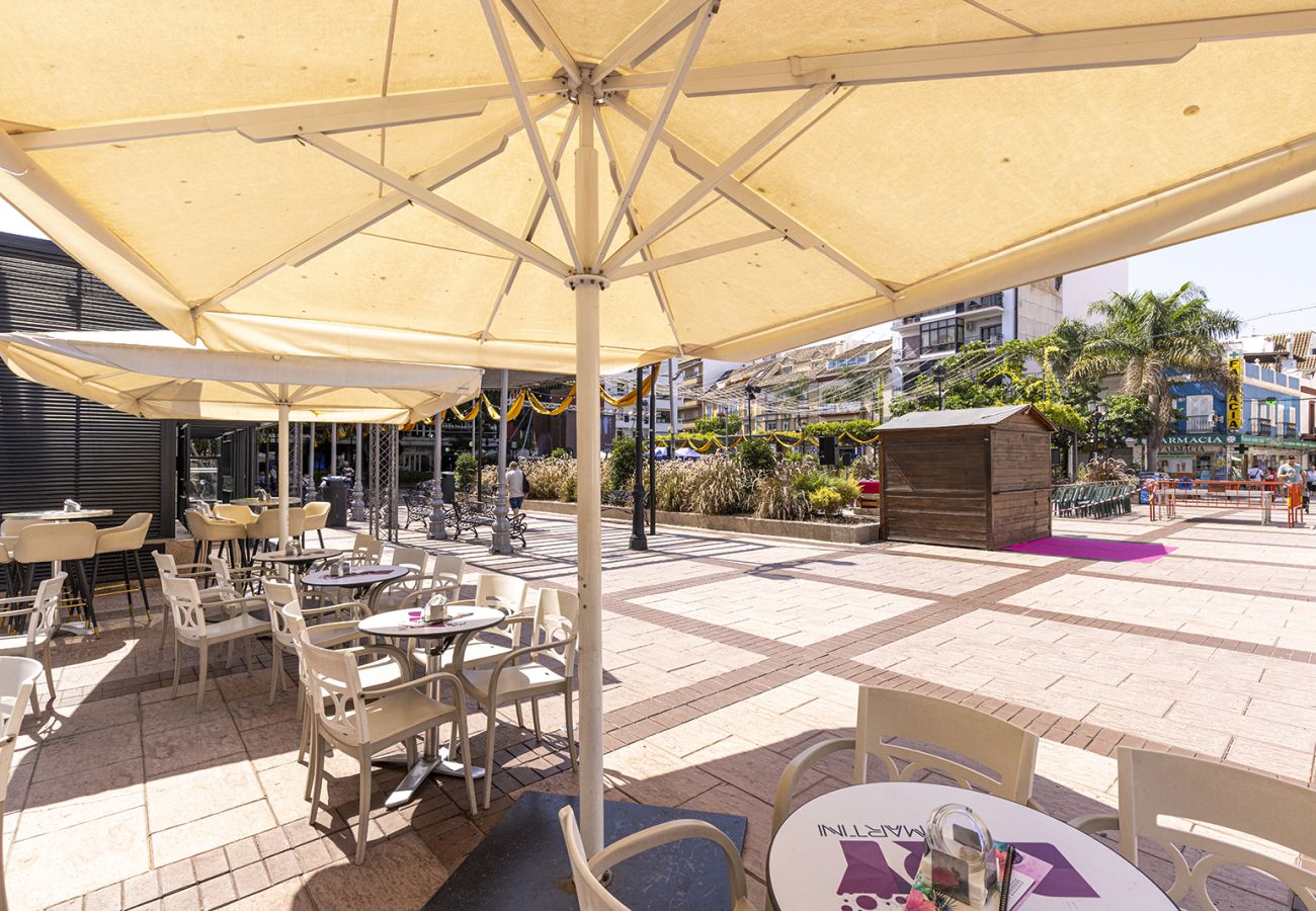 Apartamento en Fuengirola - Nuevo y relajado refugio de 2 dormitorios en la playa de Fuengirola