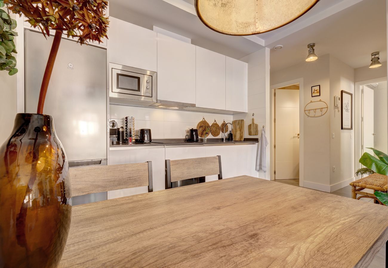 Apartamento en Fuengirola - Nuevo y relajado refugio de 2 dormitorios en la playa de Fuengirola