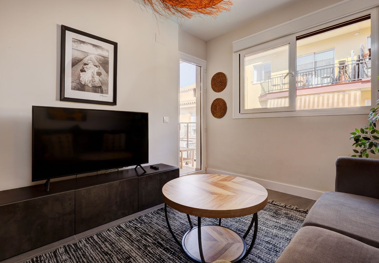 Apartamento en Fuengirola - Nuevo y relajado refugio de 2 dormitorios en la playa de Fuengirola