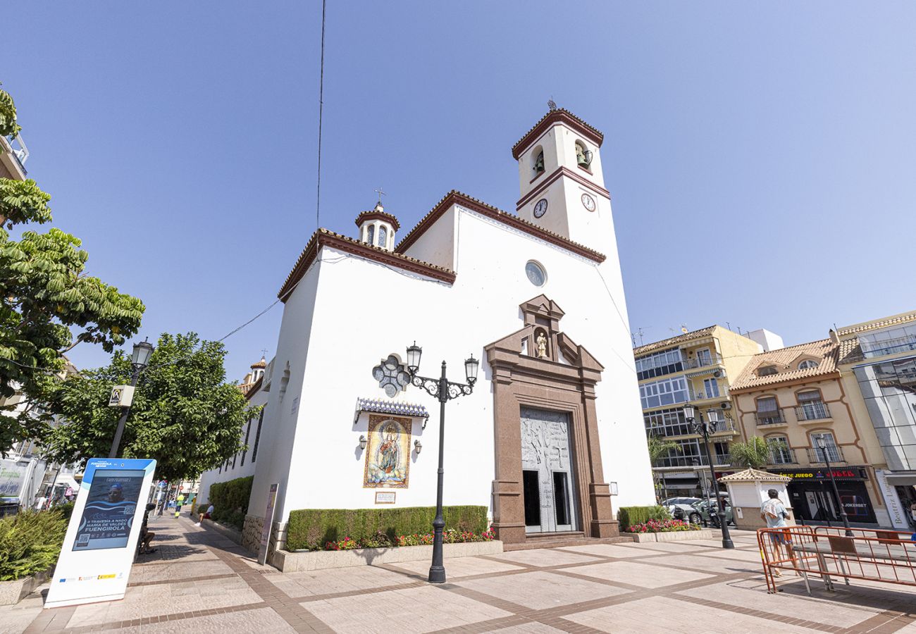 Apartamento en Fuengirola - Nuevo y relajado refugio de 2 dormitorios en la playa de Fuengirola