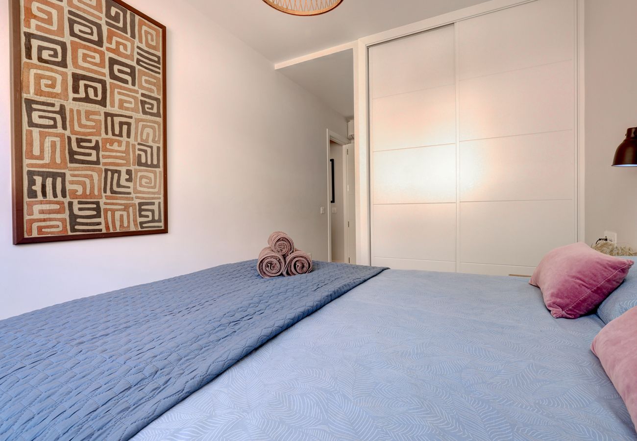 Apartamento en Fuengirola - Nuevo y relajado refugio de 2 dormitorios en la playa de Fuengirola