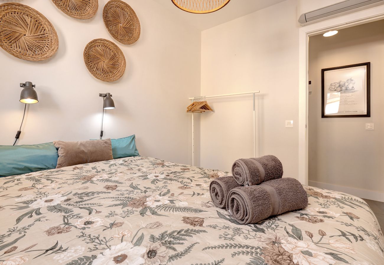 Apartamento en Fuengirola - Nuevo y relajado refugio de 2 dormitorios en la playa de Fuengirola