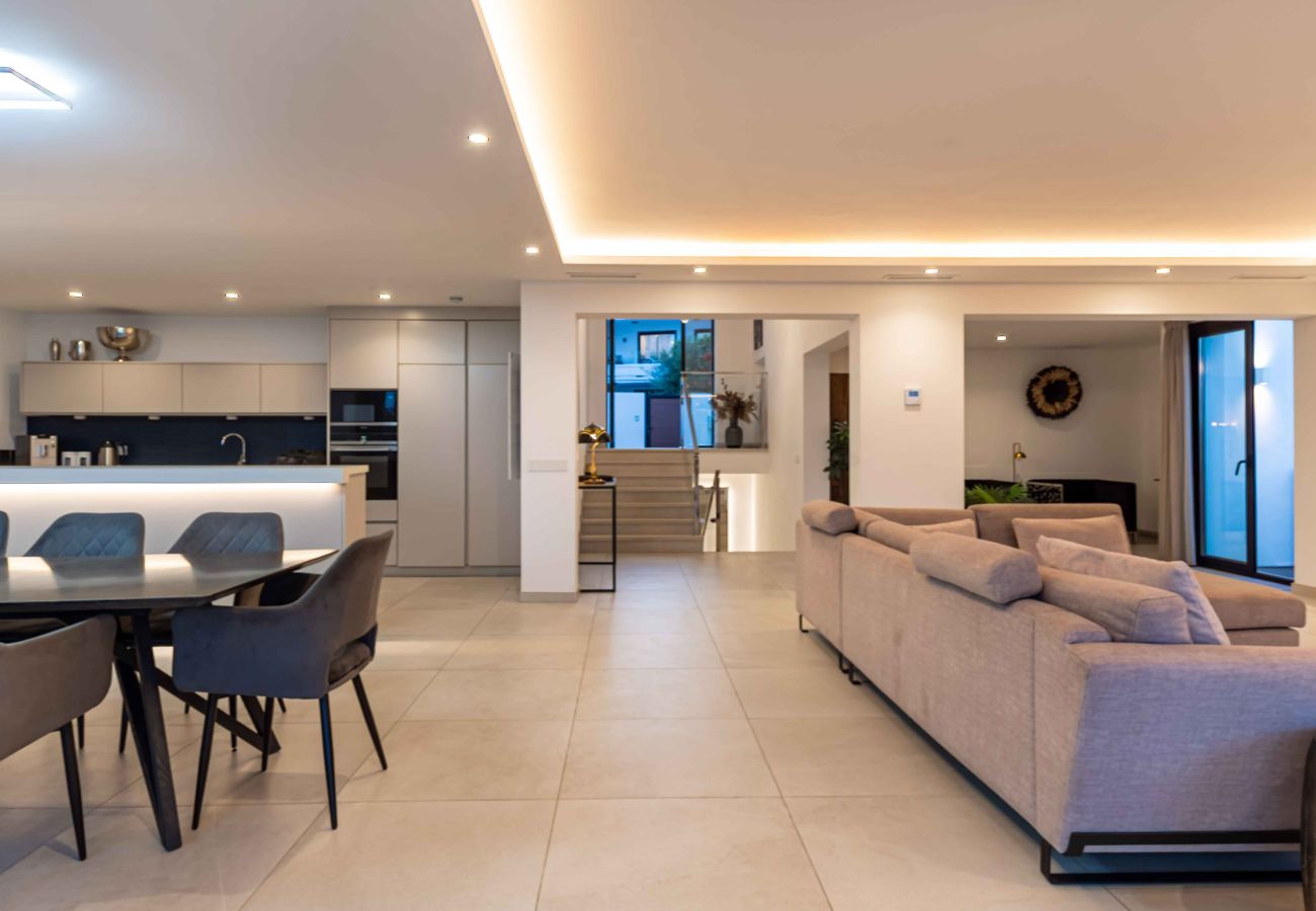 Villa en Marbella - Villa privada de lujo, piscina climatizada y sauna