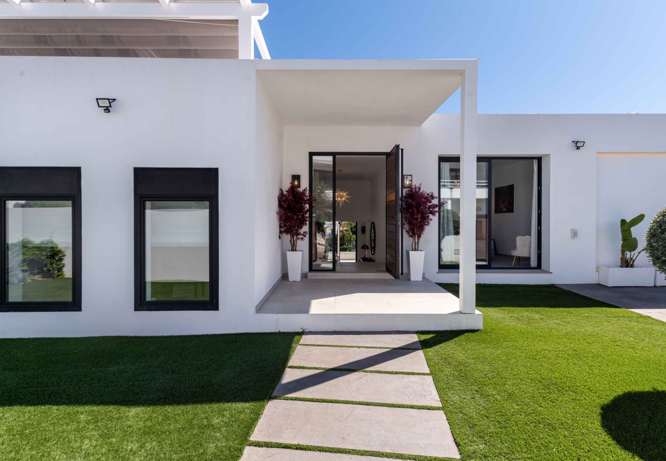 Villa en Marbella - Villa privada de lujo, piscina climatizada y sauna