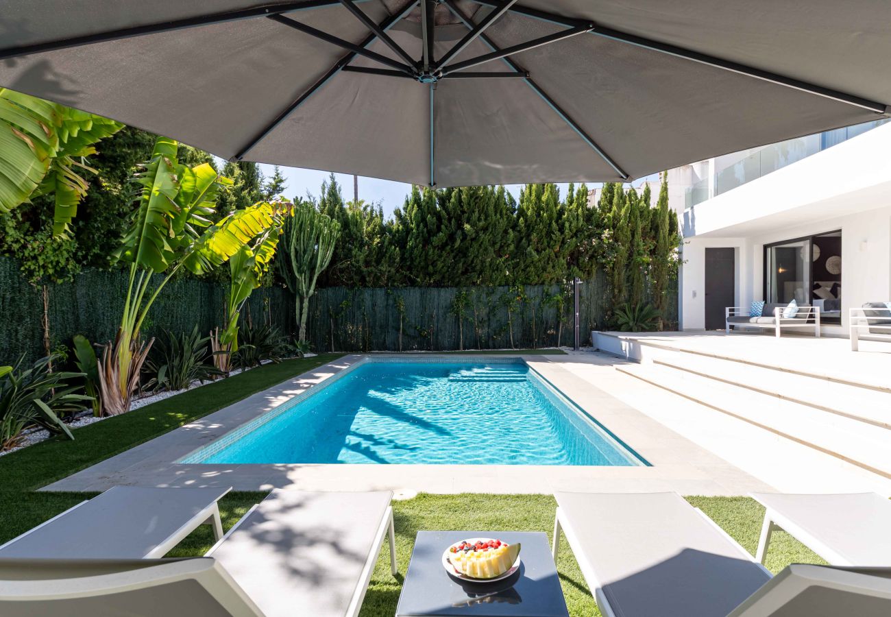 Villa en Marbella - Villa privada de lujo, piscina climatizada y sauna
