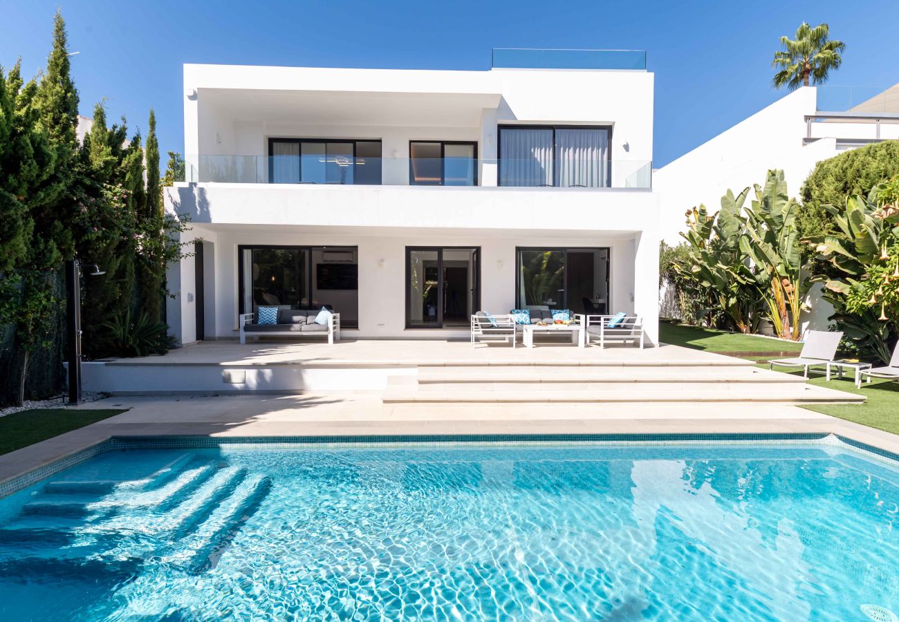 Villa en Marbella - Villa privada de lujo, piscina climatizada y sauna