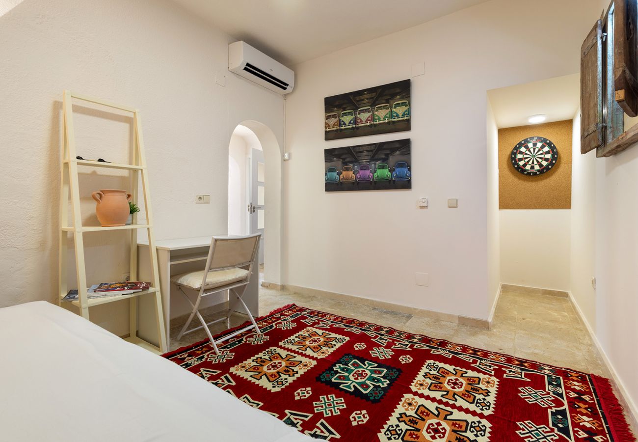 Villa en Mijas Costa - Villa La Rosa con vistas al mar: 5 dormitorios, 4 baños y piscina climatizada