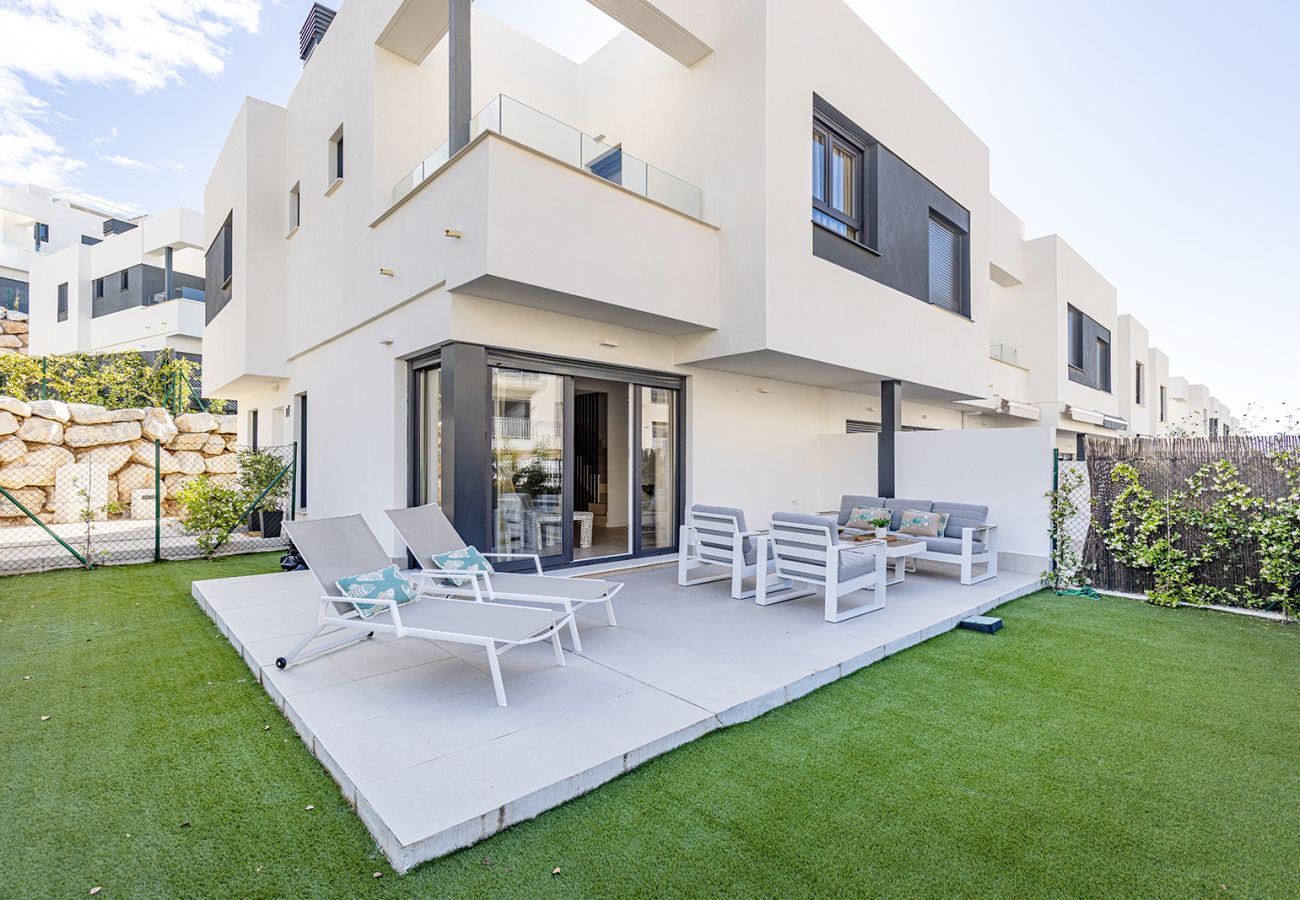 Casa adosada en Mijas Costa - Adosado moderno de 3 dormitorios en Serena La Cala