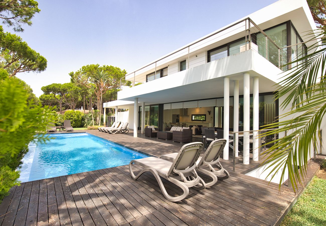Villa en Marbella - Elegante chalet de 5 dormitorios con piscina privada