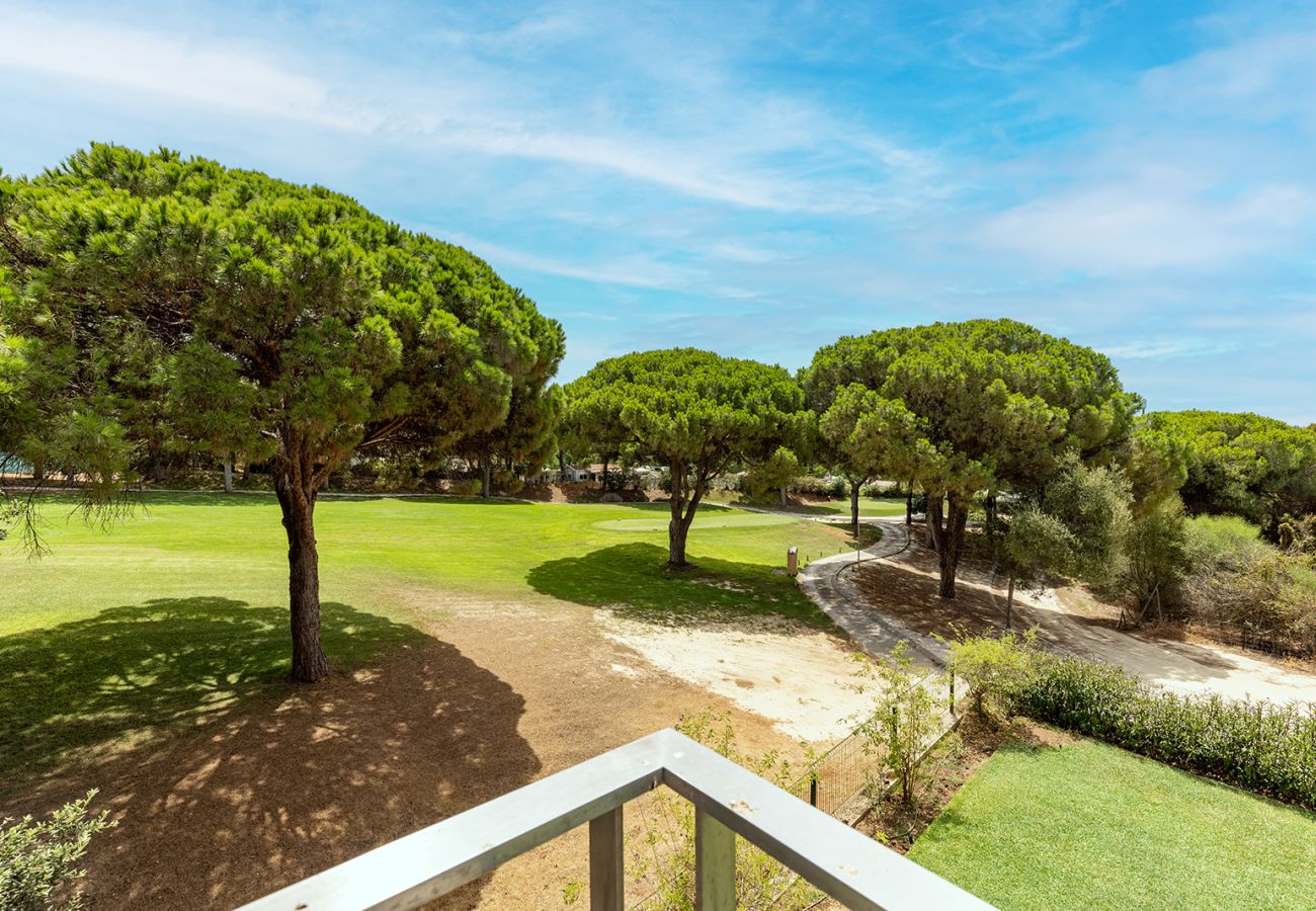 Villa en Marbella - Elegante chalet de 5 dormitorios con piscina privada