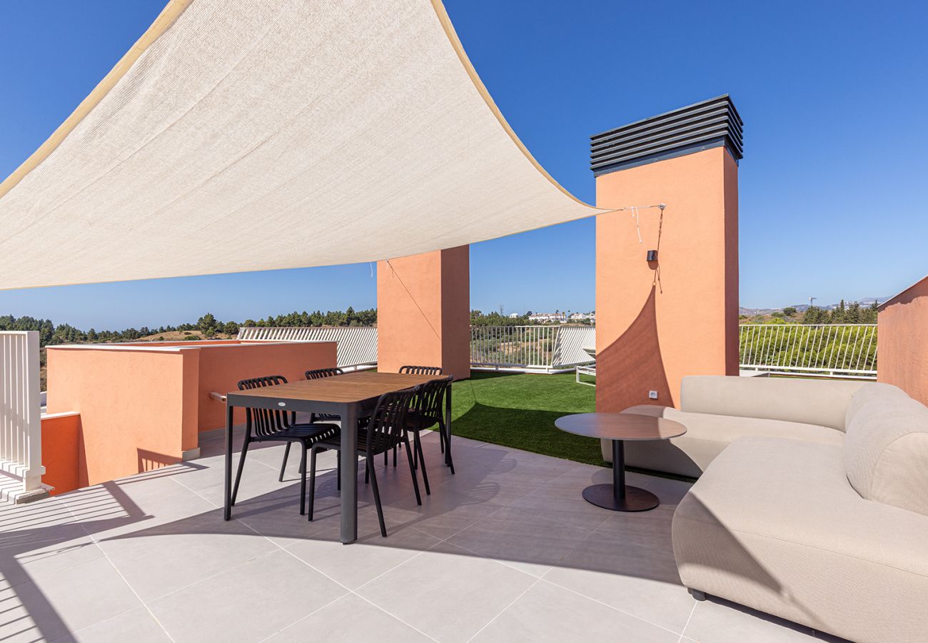 Apartamento en Mijas Costa - Nuevo ático de 2 dormitorios en Mijas Golf con pista de pádel