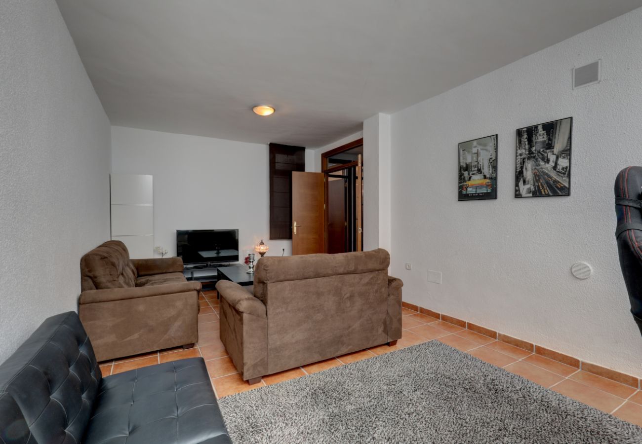 Villa en Benalmádena - Prime Benalmádena Location – 4-Bed Villa with Pool