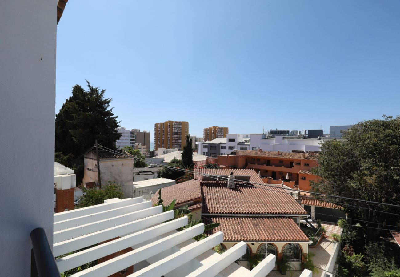 Villa en Benalmádena - Prime Benalmádena Location – 4-Bed Villa with Pool