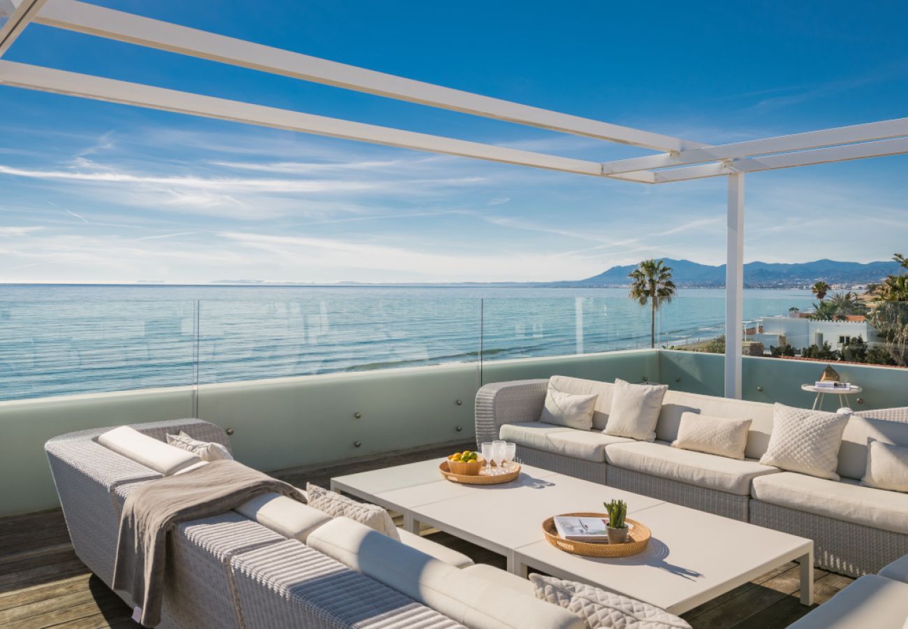 Villa en Marbella - Modern Beachfront Luxury – Villa in Marbella East