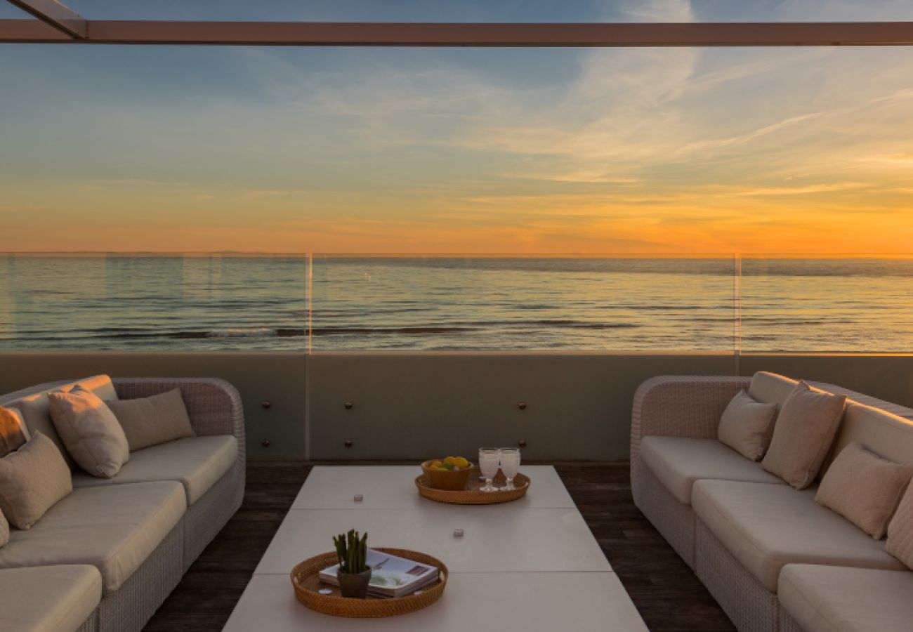 Villa en Marbella - Modern Beachfront Luxury – Villa in Marbella East