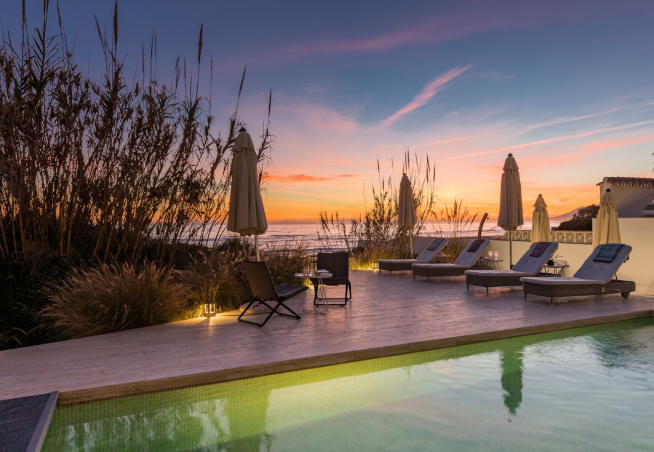 Villa en Marbella - Modern Beachfront Luxury – Villa in Marbella East
