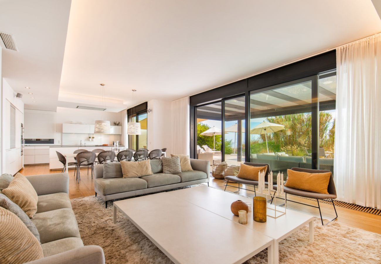 Villa en Marbella - Modern Beachfront Luxury – Villa in Marbella East