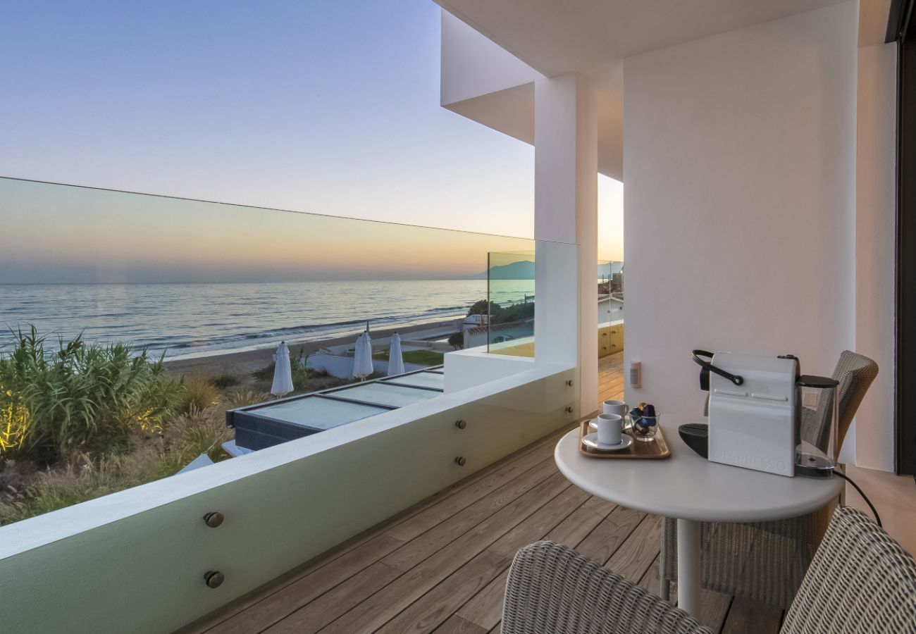 Villa en Marbella - Modern Beachfront Luxury – Villa in Marbella East