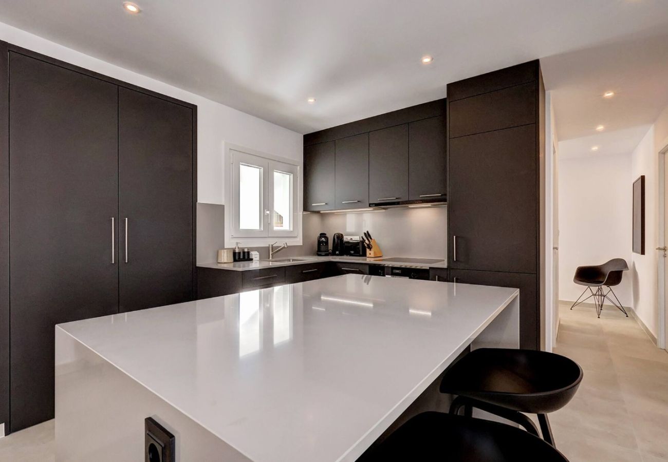 Apartamento en Fuengirola - Fuengirola Beach Apartment – 2-Bed 1-Bath For Sale