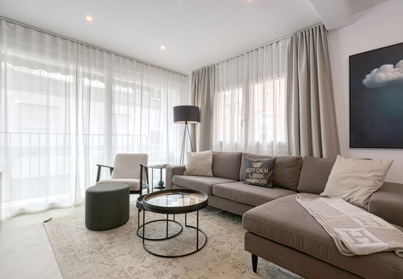 Apartamento en Fuengirola - Fuengirola Beach Apartment – 2-Bed 1-Bath For Sale