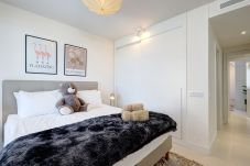 Penthouse in Fuengirola - Luxurious 3 Bed Private Penthouse with Hot Tub