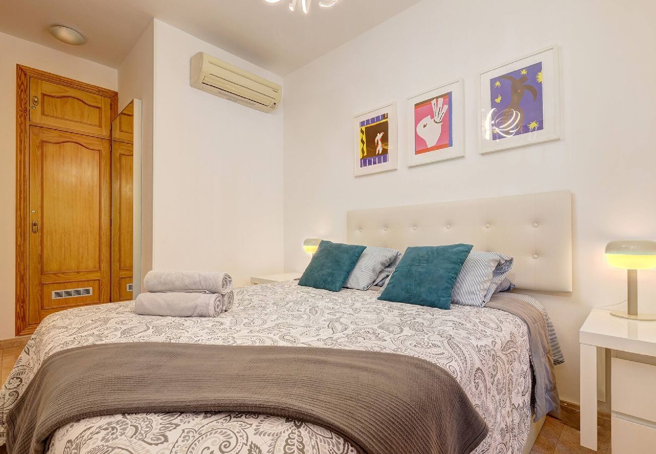 Apartment in Torremolinos - Beachfront 2 Bed Los Corales Carihuela Apt