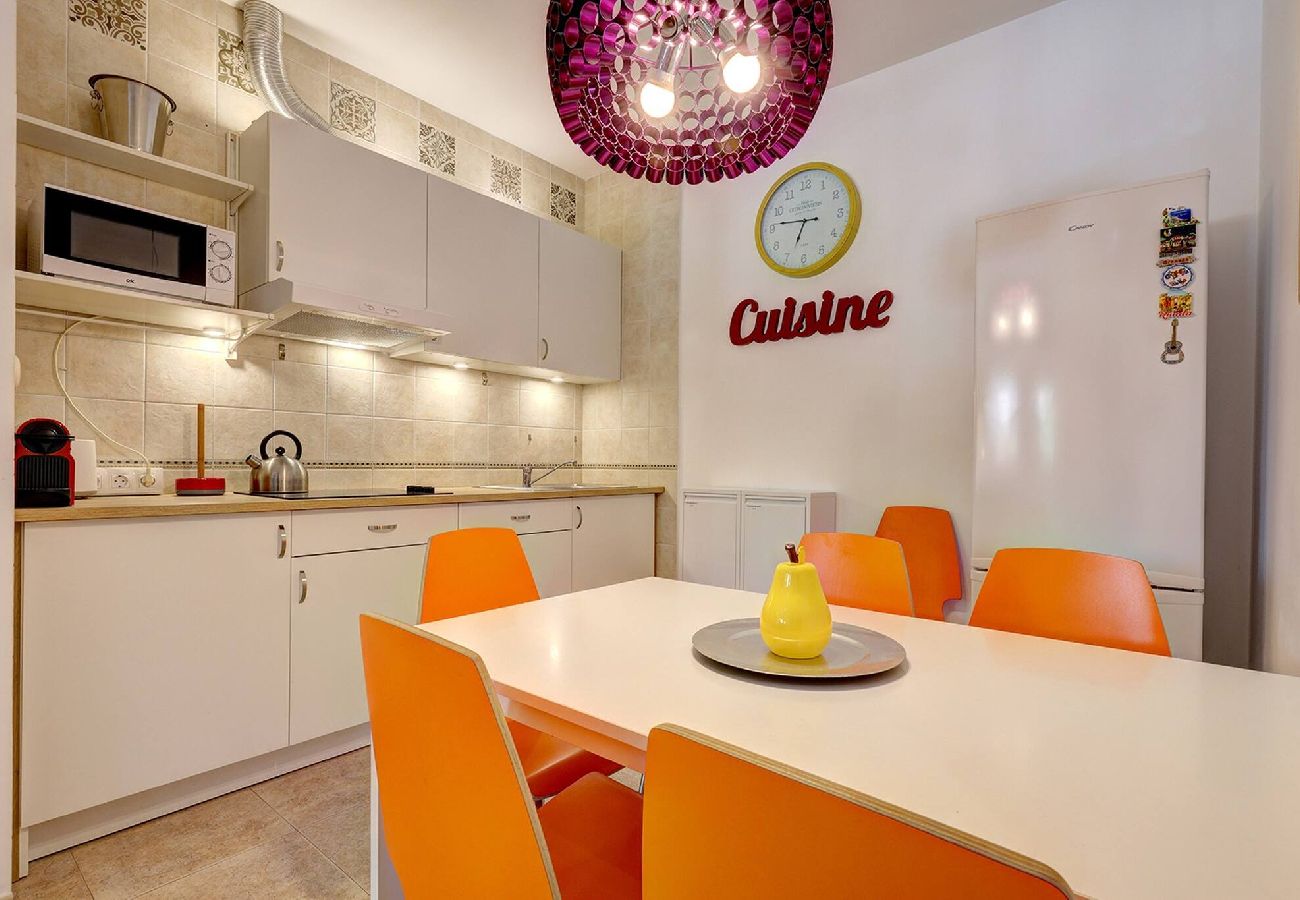 Apartment in Torremolinos - Beachfront 2 Bed Los Corales Carihuela Apt