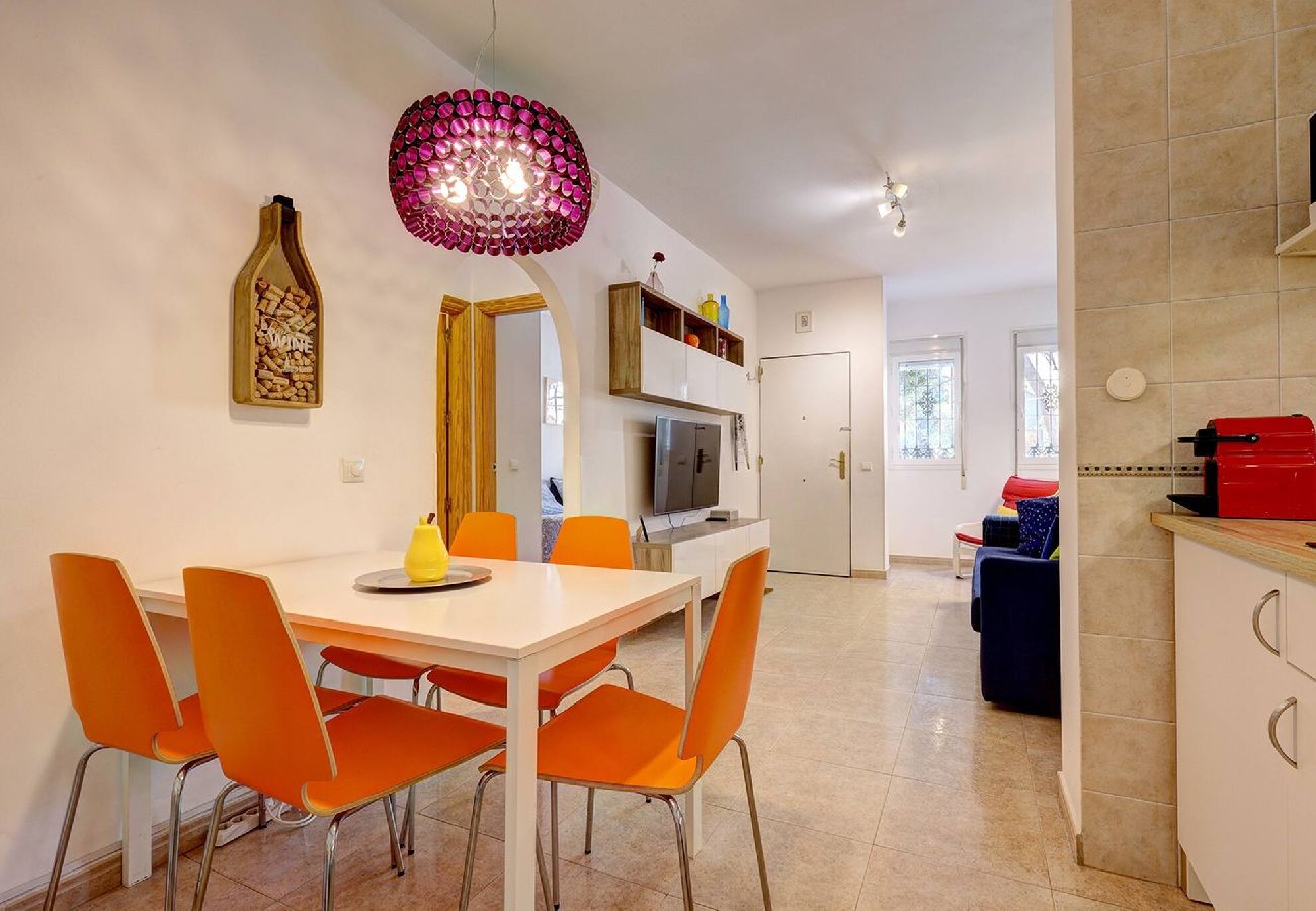 Apartment in Torremolinos - Beachfront 2 Bed Los Corales Carihuela Apt