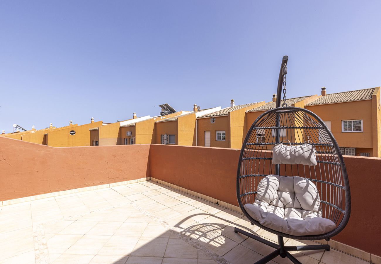 Townhouse in Benalmádena - Townhouse, 4 Bed with Terraces and BBQ
