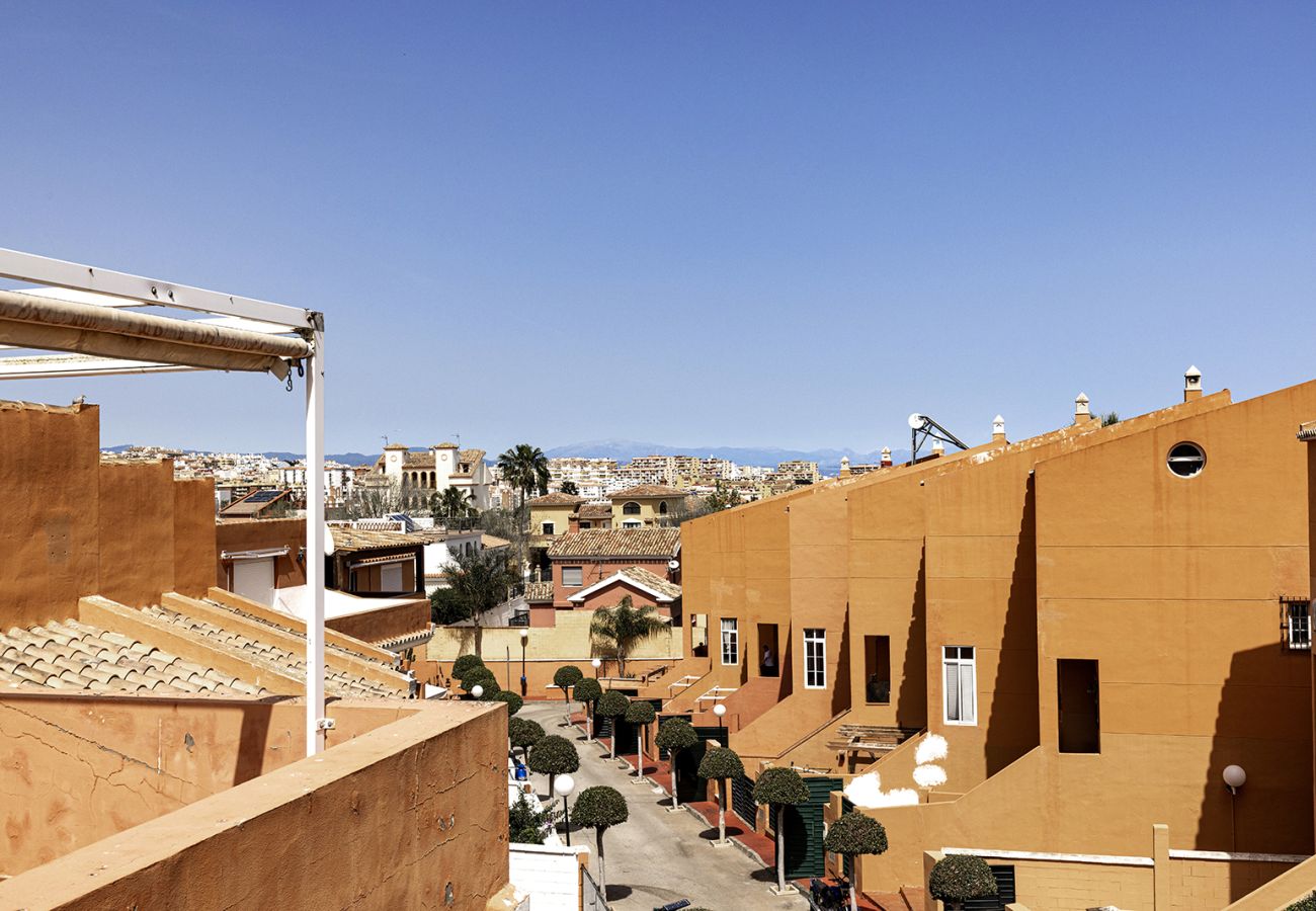 Townhouse in Benalmádena - Townhouse, 4 Bed with Terraces and BBQ