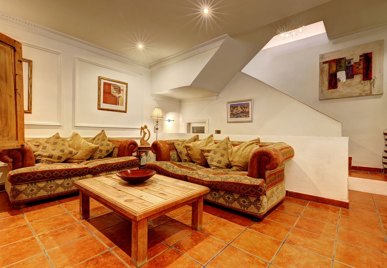 Townhouse in Benalmádena - Townhouse, 4 Bed with Terraces and BBQ