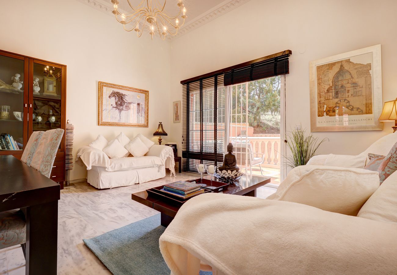 Townhouse in Benalmádena - Townhouse, 4 Bed with Terraces and BBQ
