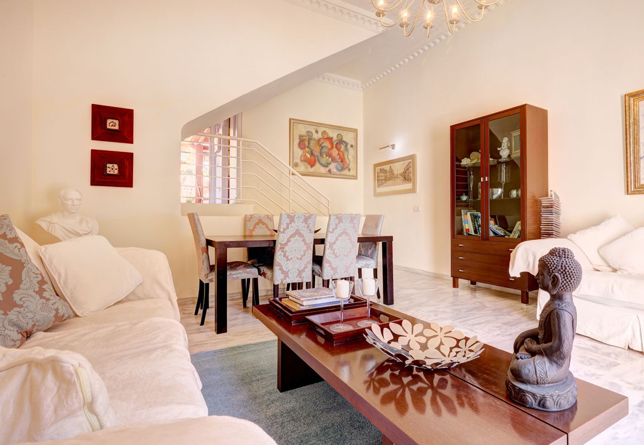 Townhouse in Benalmádena - Townhouse, 4 Bed with Terraces and BBQ